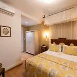 Casa De Sao Mamede 3* ליסבון